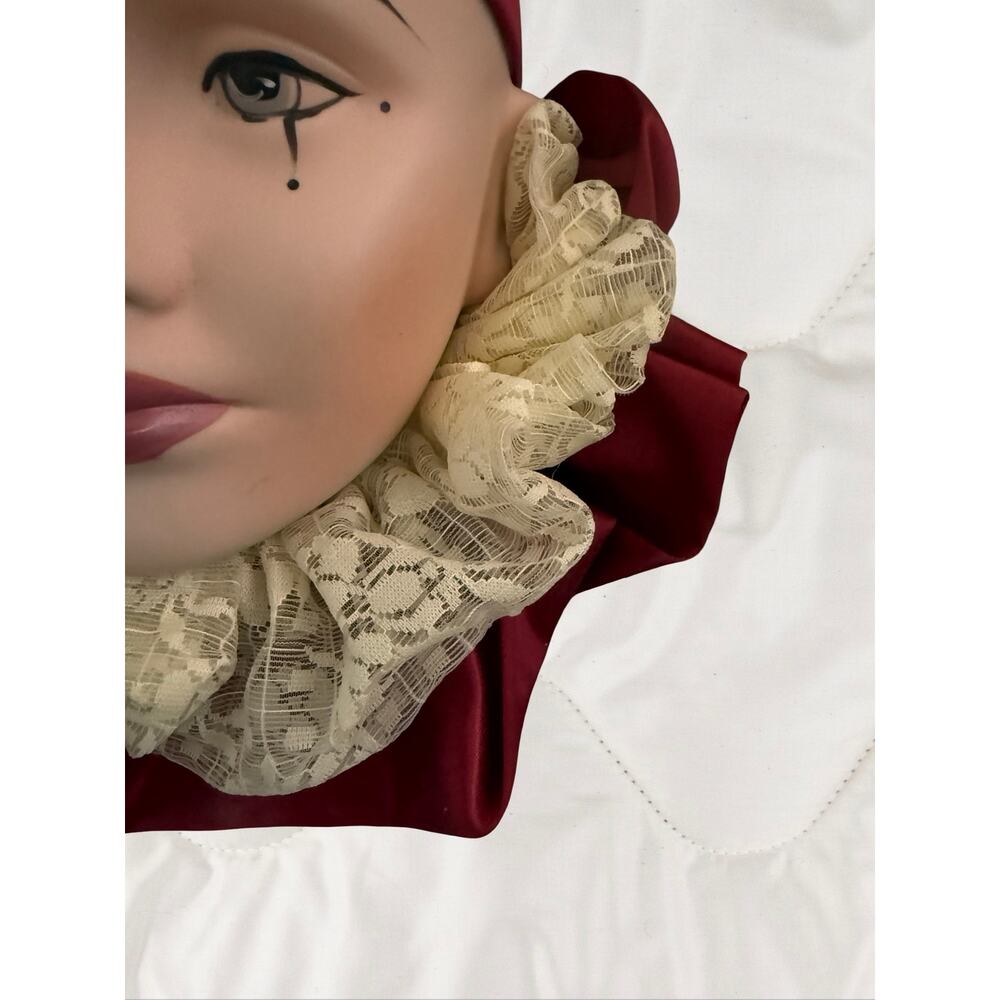 Vintage Mardi Gras Porcelain Hand painted Wall Hanging Mask Lace Hat & Collar - Picture 5 of 7